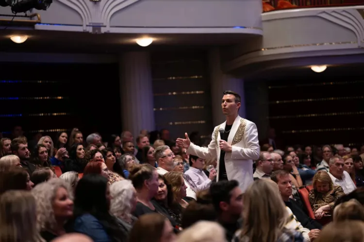 Psychic medium Matthew Fraser shares insight on life after death